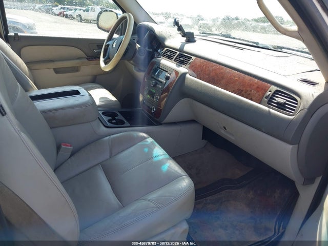 45870703 :رقم المزاد ، 1GNMCBE37AR230355 vin ، 2010 Chevrolet Tahoe Lt مزاد بيع