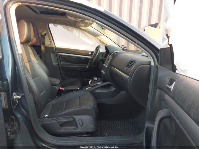 Продажа на аукционе авто 2010 Volkswagen Jetta Limited Edition, vin: 3VWRX7AJ0AM142167, номер лота: 45870721