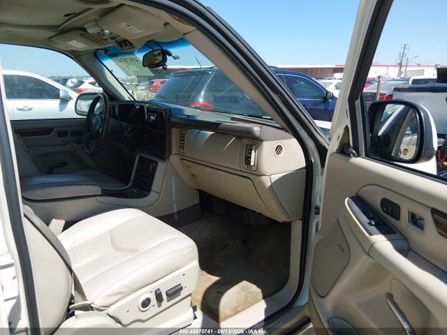 45870741 :رقم المزاد ، 1GYEC63T63R202101 vin ، 2003 Cadillac Escalade Standard مزاد بيع