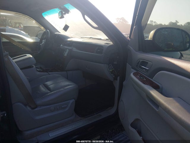 2008 Chevrolet Tahoe Ltz მანქანა იყიდება აუქციონზე, vin: 1GNFC13008R248329, აუქციონის ნომერი: 45870770