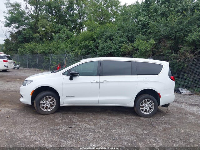Chrysler Voyager Lx 2025 2C4RC1CG8SR586453 Image 14