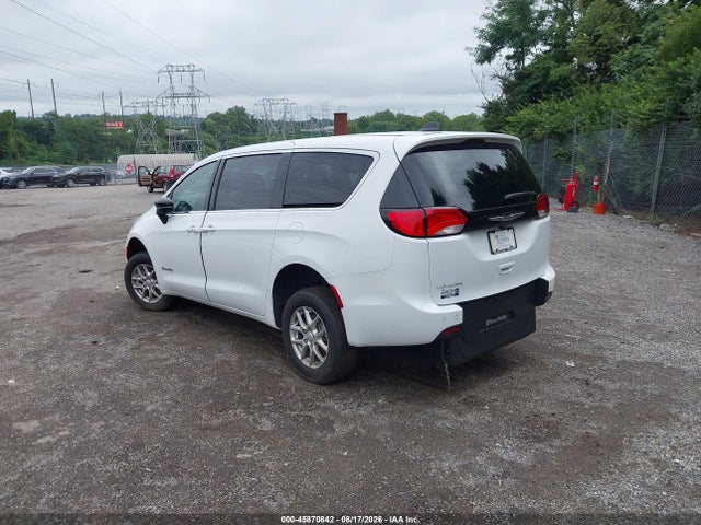 Chrysler Voyager Lx 2025 2C4RC1CG8SR586453 Image 3