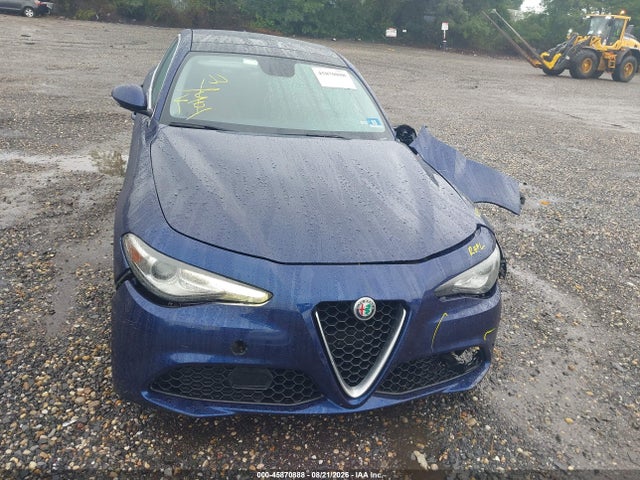 Продажа на аукционе авто 2017 Alfa Romeo Giulia Awd, vin: ZARFAEDNXH7539695, номер лота: 45870888