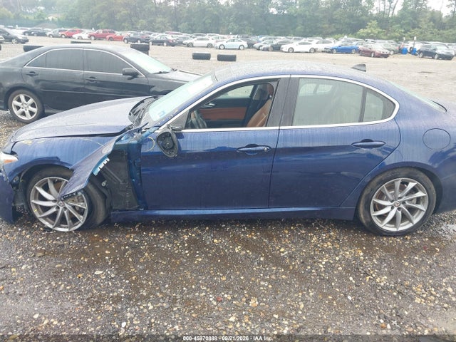 Продажа на аукционе авто 2017 Alfa Romeo Giulia Awd, vin: ZARFAEDNXH7539695, номер лота: 45870888