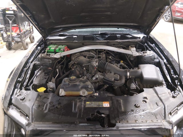 45870909 :رقم المزاد ، 1ZVBP8EM7D5272369 vin ، 2013 Ford Mustang V6 مزاد بيع