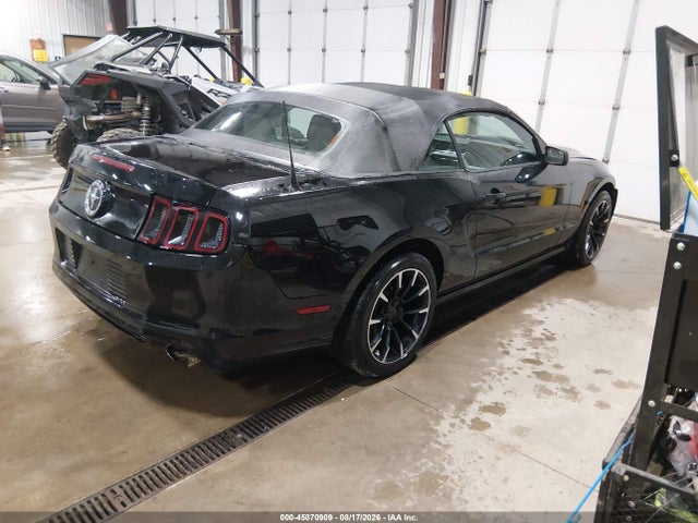 45870909 :رقم المزاد ، 1ZVBP8EM7D5272369 vin ، 2013 Ford Mustang V6 مزاد بيع