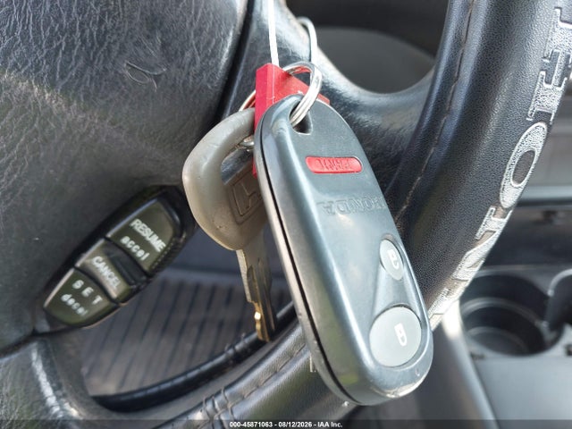 45871063 :رقم المزاد ، 1HGES26742L013935 vin ، 2002 Honda Civic Ex مزاد بيع