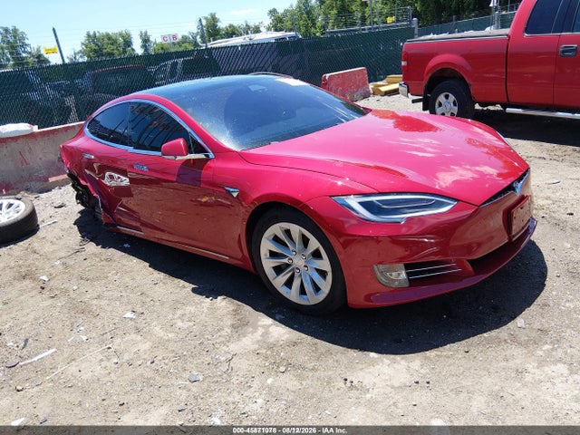 Продаж на аукціоні авто 2018 Tesla Model S 100d/75d/p100d, vin: 5YJSA1E27JF276555, номер лоту: 45871078