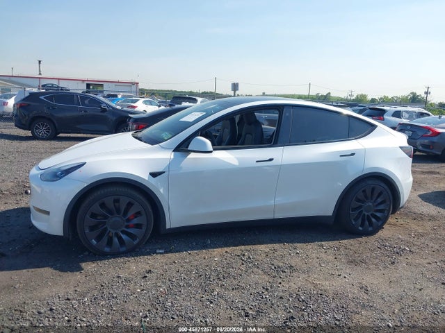 Продаж на аукціоні авто 2022 Tesla Model Y Performance Dual Motor All-wheel Drive, vin: 7SAYGDEF4NF309033, номер лоту: 45871257