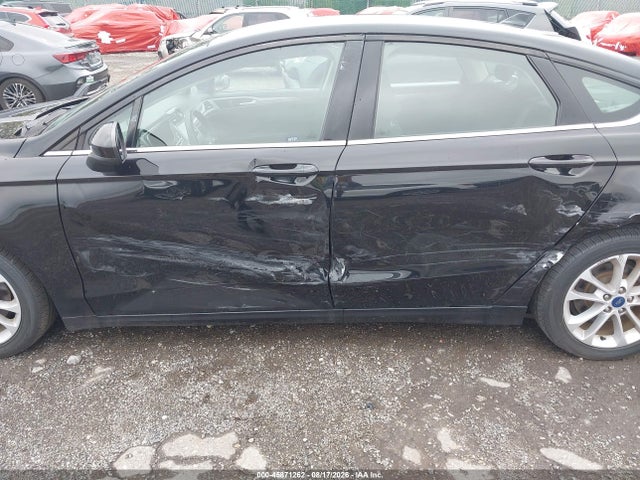 Auction sale of the 2020 Ford Fusion Hybrid Se, vin: 3FA6P0LU2LR102530, lot number: 45871262