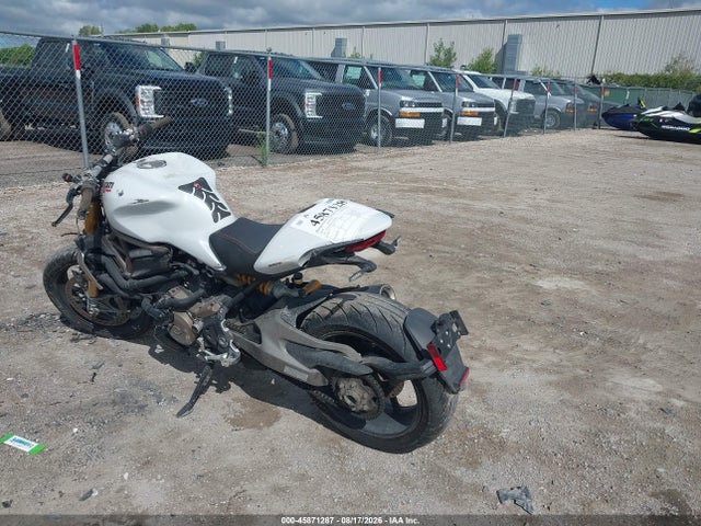 Ducati Monster 1200/s 2014 ZDM1RBSW9EB002689 Image 3