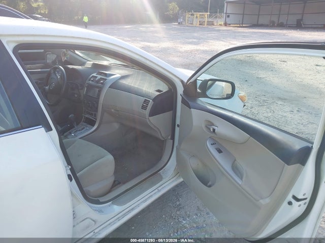 2013 Toyota Corolla Le მანქანა იყიდება აუქციონზე, vin: 5YFBU4EE7DP195650, აუქციონის ნომერი: 45871293