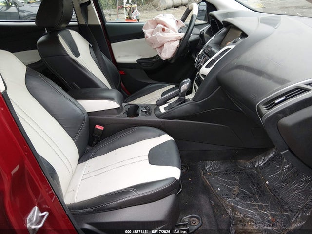 45871451 :رقم المزاد ، 1FADP3N28DL305099 vin ، 2013 Ford Focus Titanium مزاد بيع