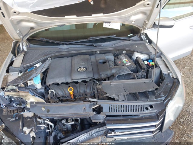 2013 Volkswagen Passat 2.5l Se მანქანა იყიდება აუქციონზე, vin: 1VWBH7A33DC087364, აუქციონის ნომერი: 45871475