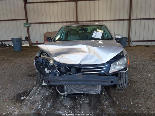 2013 Volkswagen Passat 2.5l Se მანქანა იყიდება აუქციონზე, vin: 1VWBH7A33DC087364, აუქციონის ნომერი: 45871475
