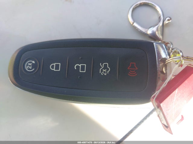 Продажа на аукционе авто 2017 Ford Escape Titanium, vin: 1FMCU9J98HUB87636, номер лота: 45871478