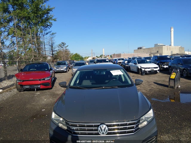 Aukcja sprzedaży 2016 Volkswagen Passat 1.8t R-line, vin: 1VWAT7A37GC038229, numer aukcji: 45871480