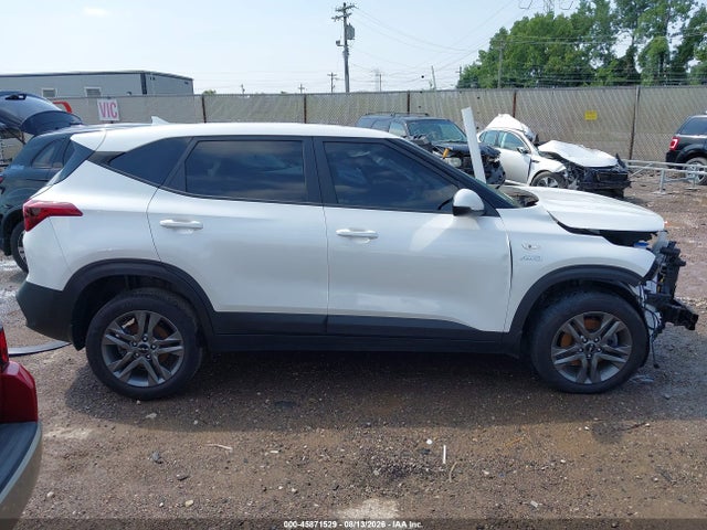 Продажа на аукционе авто 2023 Kia Seltos Lx, vin: KNDEPCAA6P7414508, номер лота: 45871529