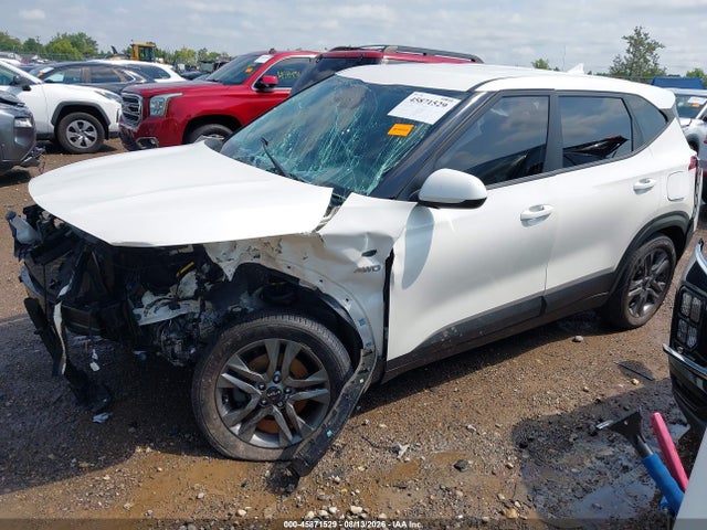 Продажа на аукционе авто 2023 Kia Seltos Lx, vin: KNDEPCAA6P7414508, номер лота: 45871529