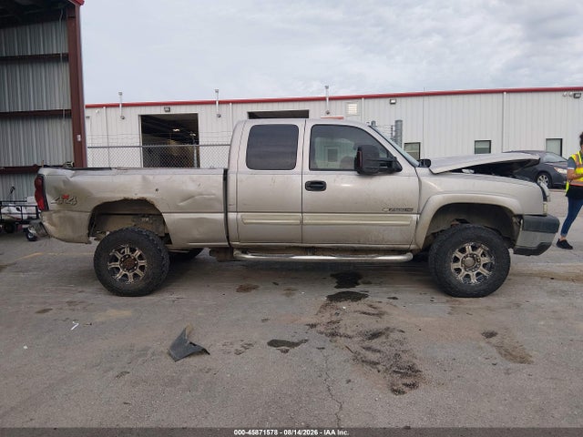 Продажа на аукционе авто 2006 Chevrolet Silverado 2500hd Lt1, vin: 1GCHK29U26E107738, номер лота: 45871578