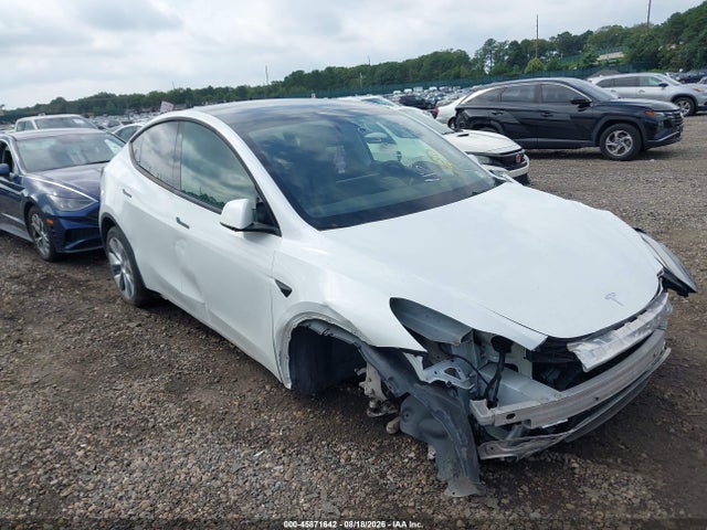 Продаж на аукціоні авто 2022 Tesla Model Y Long Range Dual Motor All-wheel Drive, vin: 7SAYGDEE6NF375994, номер лоту: 45871642