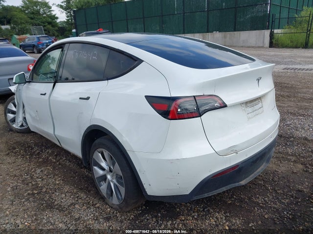 Продаж на аукціоні авто 2022 Tesla Model Y Long Range Dual Motor All-wheel Drive, vin: 7SAYGDEE6NF375994, номер лоту: 45871642