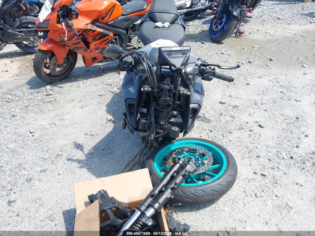 Yamaha MT07 2023 JYARM32E9PA007373 Image 5