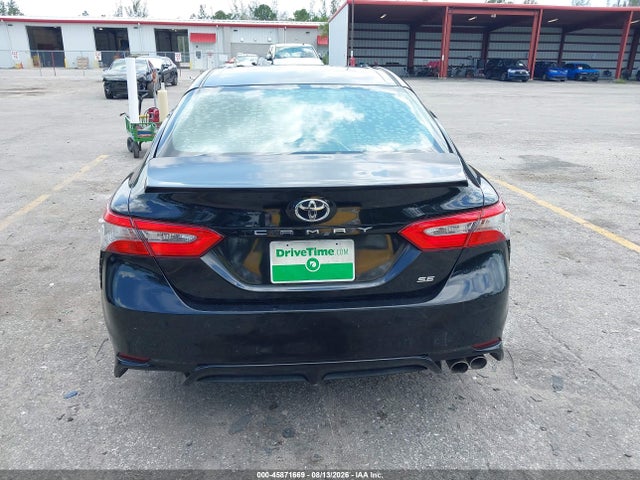 Auction sale of the 2018 Toyota Camry Se, vin: 4T1B11HK7JU655571, lot number: 45871669