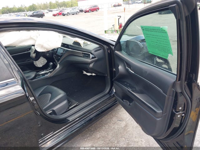 Auction sale of the 2018 Toyota Camry Se, vin: 4T1B11HK7JU655571, lot number: 45871669