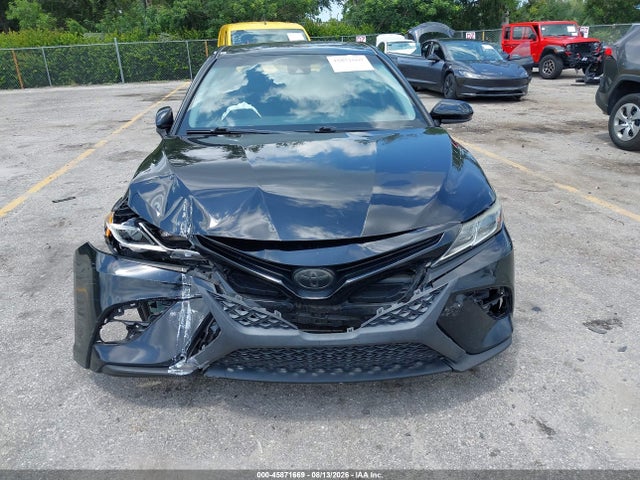 Auction sale of the 2018 Toyota Camry Se, vin: 4T1B11HK7JU655571, lot number: 45871669