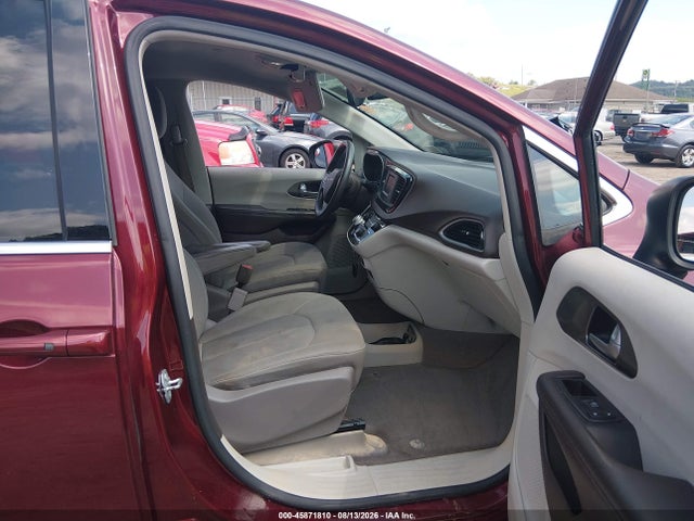 Продаж на аукціоні авто 2017 Chrysler Pacifica Touring, vin: 2C4RC1DG9HR519979, номер лоту: 45871810