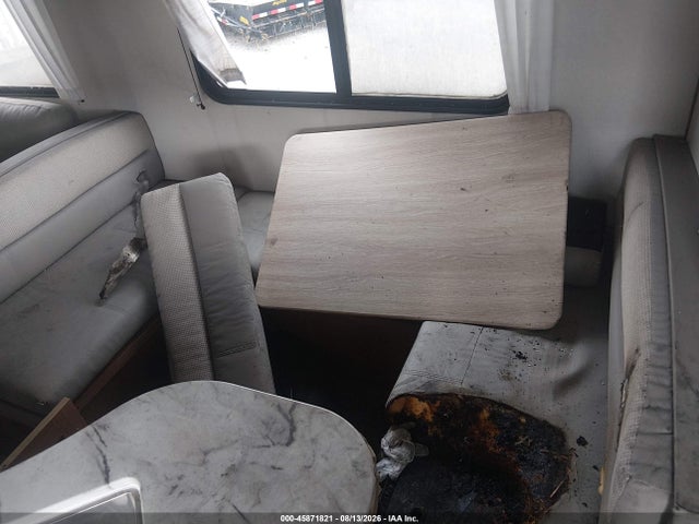 Продаж на аукціоні авто 2022 Forest River Avenger, vin: 5ZT2AVSB3NB935010, номер лоту: 45871821