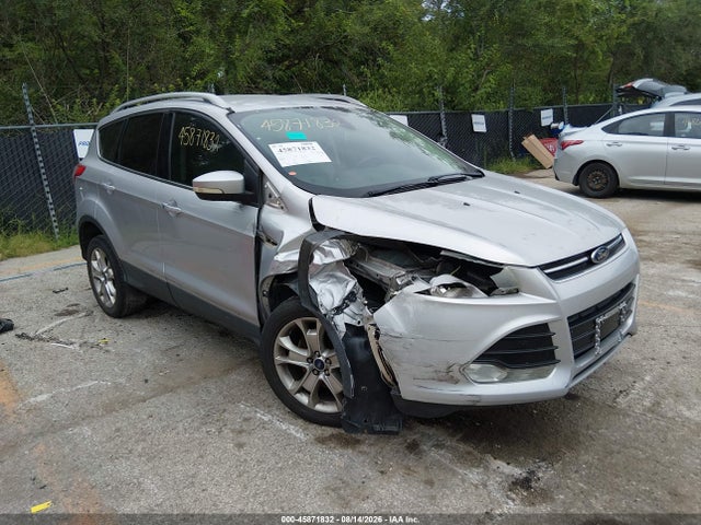 45871832 :رقم المزاد ، 1FMCU0J96FUA20426 vin ، 2015 Ford Escape Titanium مزاد بيع