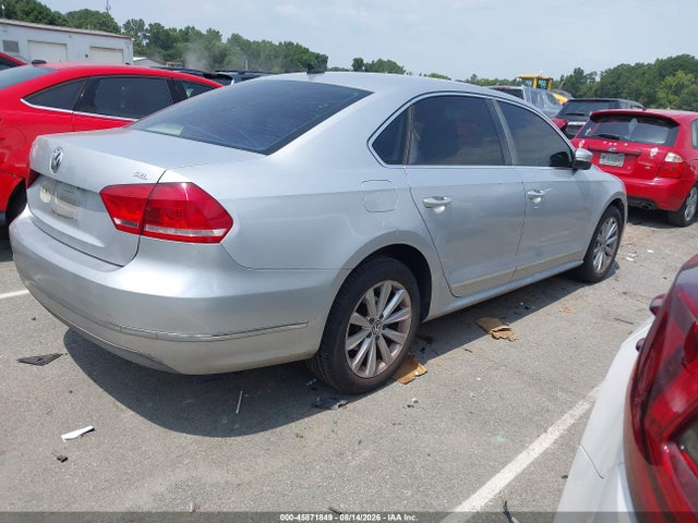 45871849 :رقم المزاد ، 1VWCH7A38CC075942 vin ، 2012 Volkswagen Passat 2.5l Sel مزاد بيع