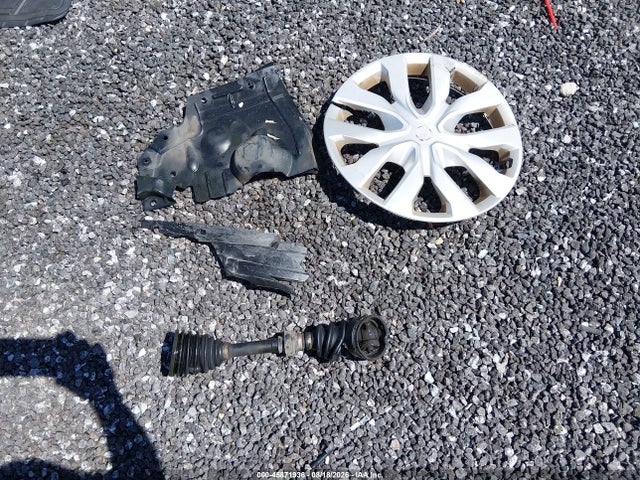 2015 Nissan Rogue S მანქანა იყიდება აუქციონზე, vin: KNMAT2MT6FP551271, აუქციონის ნომერი: 45871936