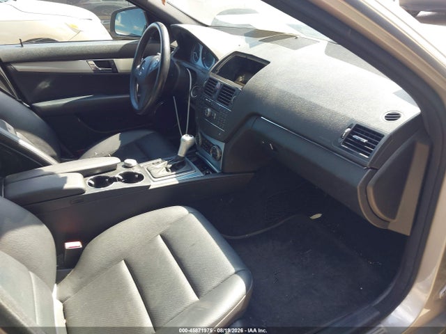 45871975 :رقم المزاد ، WDDGF81X28F123353 vin ، 2008 Mercedes-benz C 300 Luxury 4matic/sport 4matic مزاد بيع