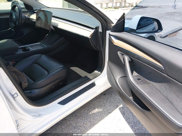 45872004 :رقم المزاد ، 5YJ3E1EA3MF962631 vin ، 2021 Tesla Model 3 Standard Range Plus Rear-wheel Drive مزاد بيع