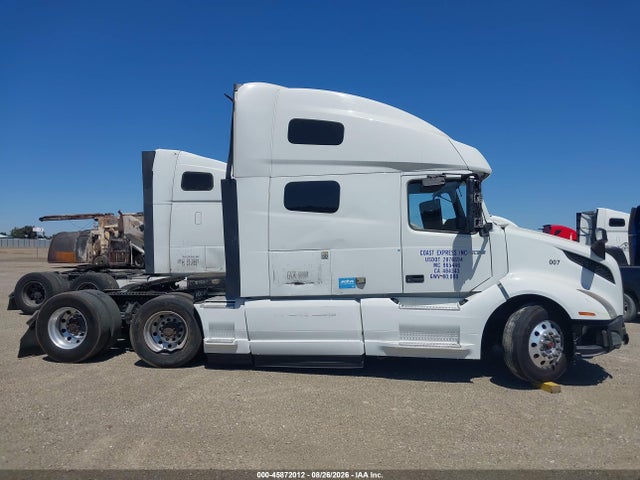 Volvo VNL 2019 4V4NC9TG6KN195302 Image 13