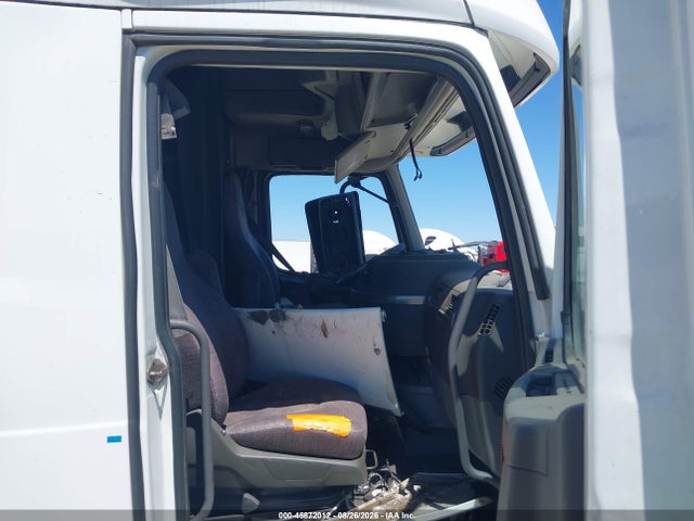 Volvo VNL 2019 4V4NC9TG6KN195302 Image 7