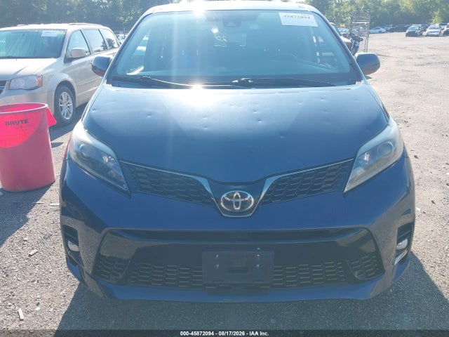 5TDXZ3DC2JS906630 Toyota Sienna Se Premium 8 Passenger