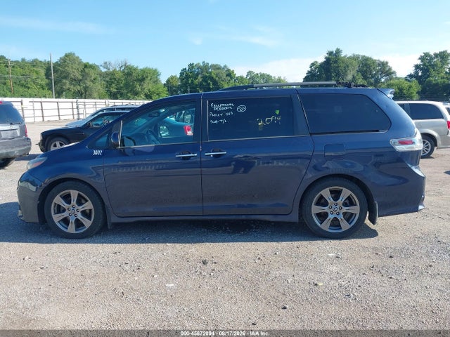 5TDXZ3DC2JS906630 Toyota Sienna Se Premium 8 Passenger