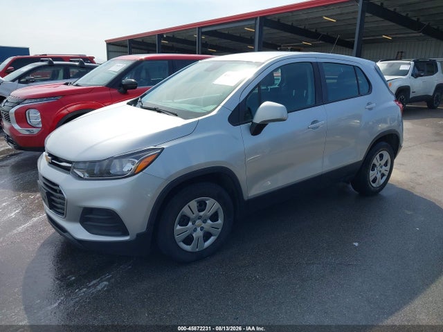 Chevrolet TRAX LS 2018 KL7CJKSB8JB584882 Image 2