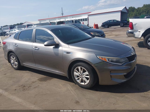 45872300 :رقم المزاد ، 5XXGT4L32JG182142 vin ، 2018 Kia Optima Lx مزاد بيع
