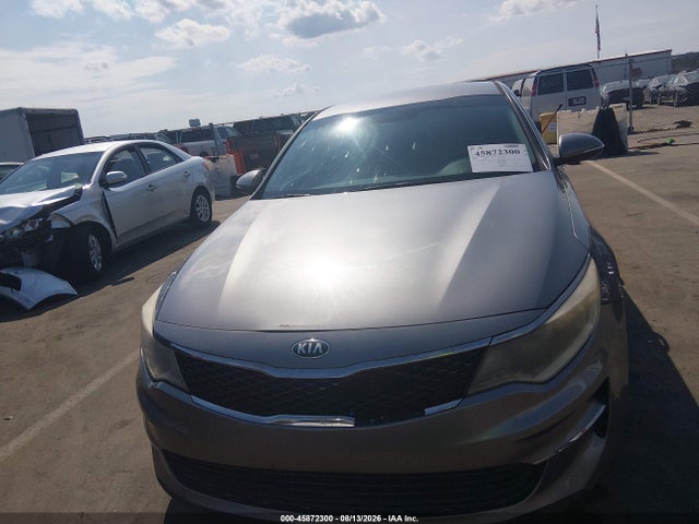 45872300 :رقم المزاد ، 5XXGT4L32JG182142 vin ، 2018 Kia Optima Lx مزاد بيع