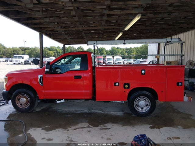 45872321 :رقم المزاد ، 1FDBF2A68JEC69482 vin ، 2018 Ford F-250 Xl مزاد بيع