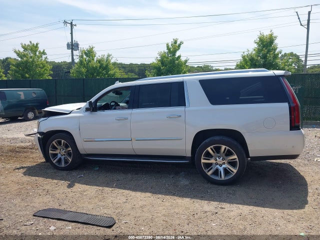 45872390 :رقم المزاد ، 1GYS4HKJ2JR142536 vin ، 2018 Cadillac Escalade Esv Luxury مزاد بيع