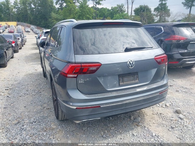 2018 Volkswagen Tiguan 2.0t Se/2.0t Sel მანქანა იყიდება აუქციონზე, vin: 3VV3B7AX6JM014626, აუქციონის ნომერი: 45872430