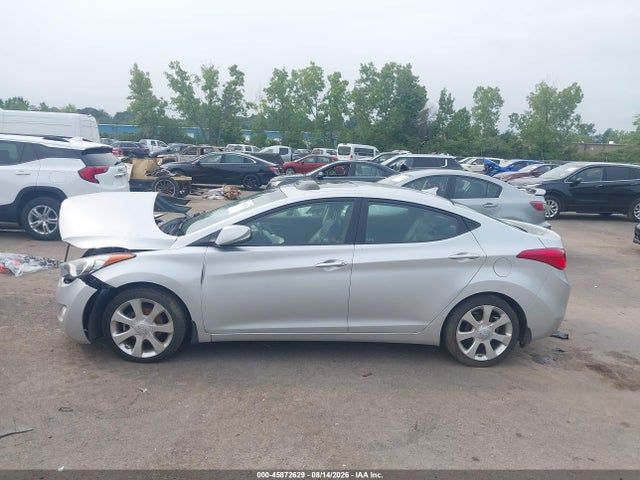 Продажа на аукционе авто 2013 Hyundai Elantra Limited, vin: KMHDH4AE4DU637558, номер лота: 45872629