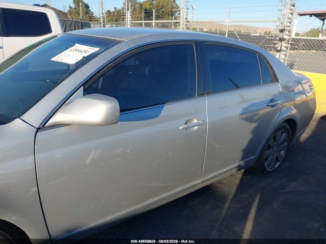 45872655 :رقم المزاد ، 4T1BK36B45U049128 vin ، 2005 Toyota Avalon Touring مزاد بيع