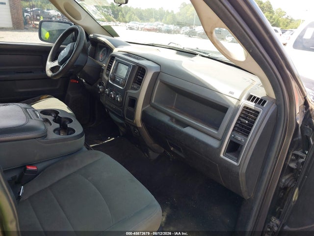 45872679 :رقم المزاد ، 3C6RR6KTXHG555625 vin ، 2017 Ram 1500 Tradesman  4x2 5'7 Box مزاد بيع
